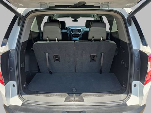 Certified 2023 GMC Acadia SLT w/ Preferred Package FWD image 13