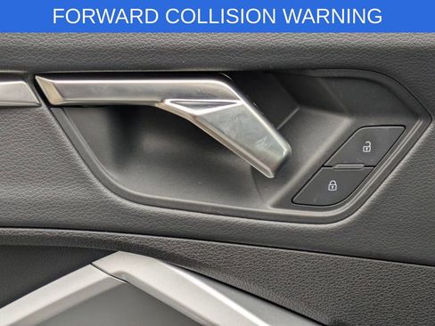 Used 2025 Audi Q3 2.0T Premium w/ Convenience Package image 12