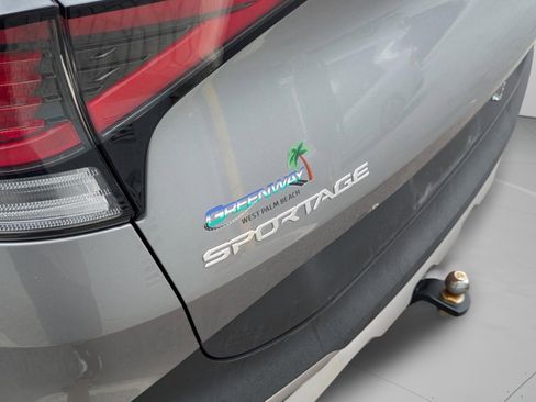 Used 2023 Kia Sportage LX image 19