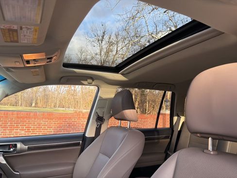 Used 2021 Lexus GX 460 Premium image 18