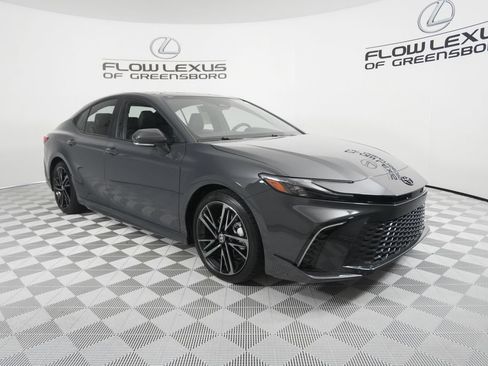 Used 2025 Toyota Camry XSE FWD image 3
