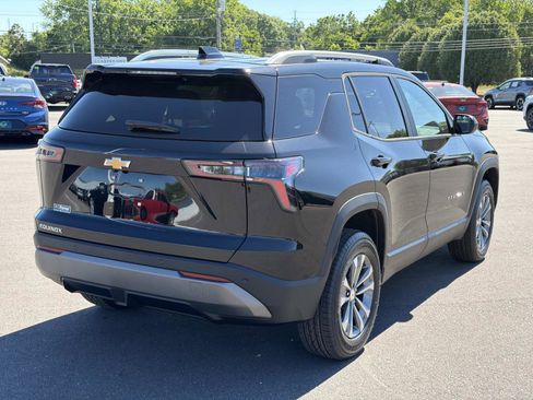 New 2026 Chevrolet Equinox LT w/ Convenience Package II FWD image 7