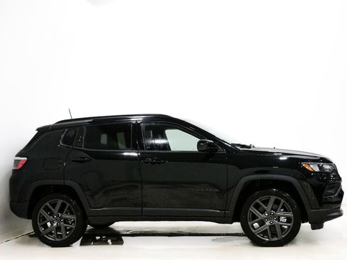 New 2026 Jeep Compass Latitude image 4