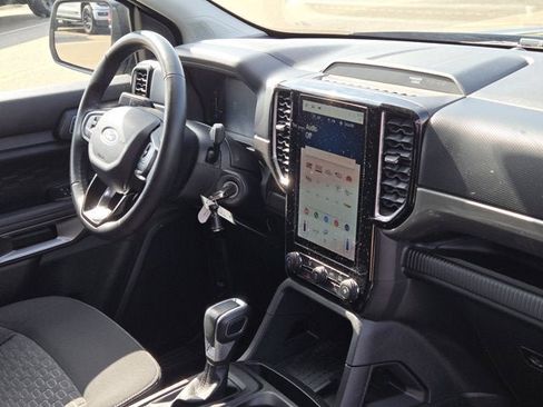 Used 2024 Ford Ranger XLT w/ FX4 Off-Road Package image 9