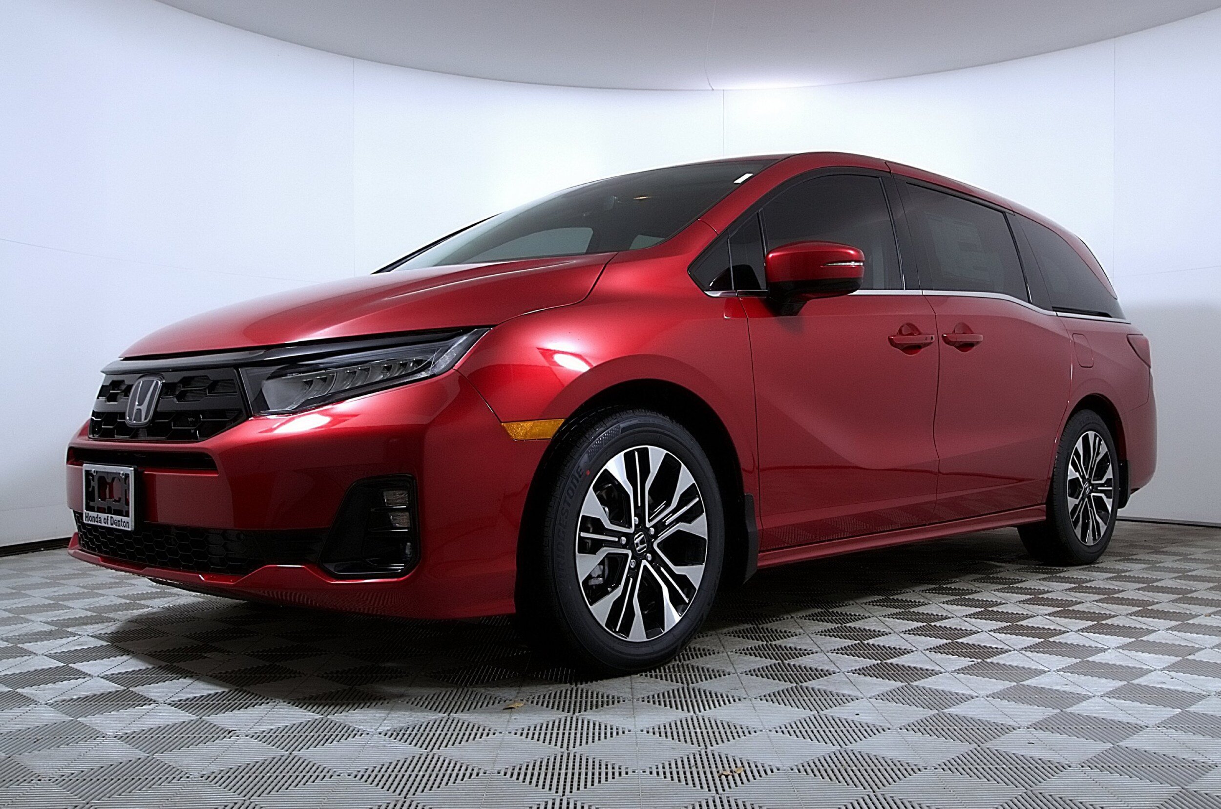 New 2026 Honda Odyssey Elite image 2