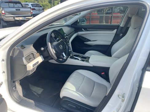 Used 2018 Honda Accord Touring image 20