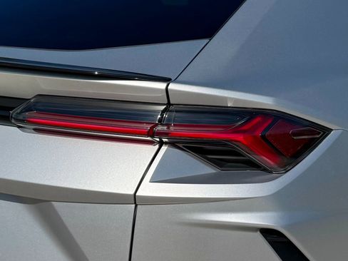 Used 2021 Lamborghini Urus image 86