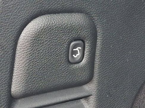 Used 2016 Jeep Grand Cherokee Limited AWD/4WD image 30