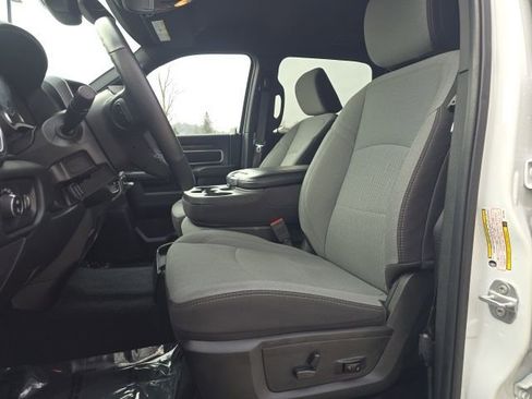 Used 2024 RAM 2500 Big Horn w/ Bed Utility Group image 9