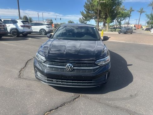 Used 2024 Volkswagen Jetta Sport image 2