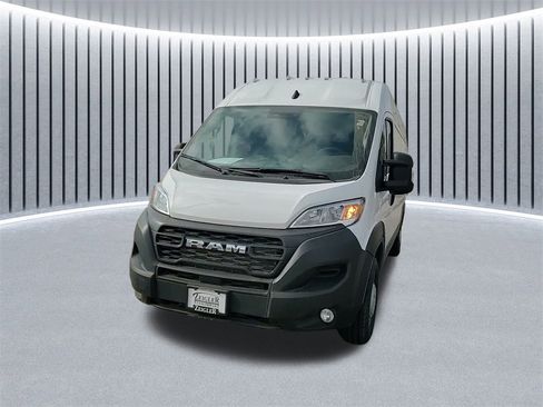 Used 2025 RAM ProMaster 2500 w/ Convenience Group image 19