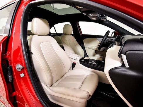 Used 2019 Mercedes-Benz A 220 4MATIC image 33