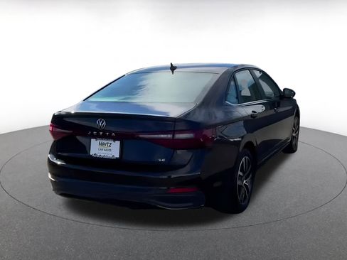 Used 2025 Volkswagen Jetta SE image 13
