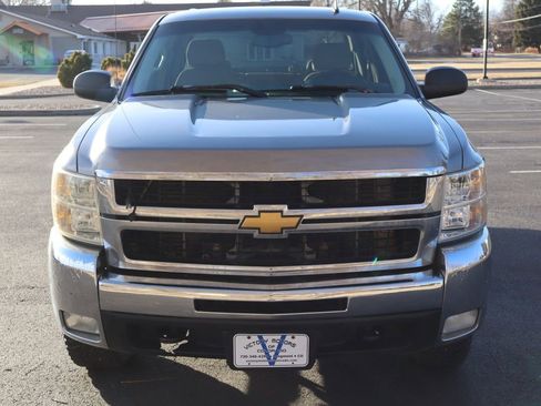 Used 2007 Chevrolet Silverado 2500 LT w/ 2LT Audio Package image 12