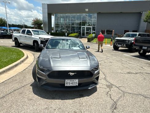 Used 2021 Ford Mustang Coupe RWD image 2
