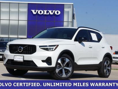 Certified 2023 Volvo XC40 B5 Plus w/ Protection Package Premier