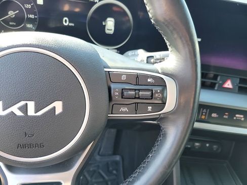 Used 2024 Kia Sportage SX image 19