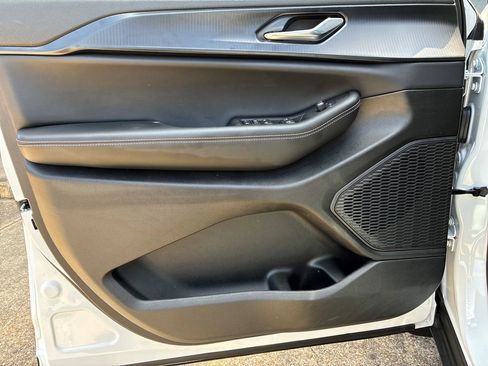 Used 2025 Jeep Grand Cherokee L Laredo w/ Luxury Tech Group I image 11