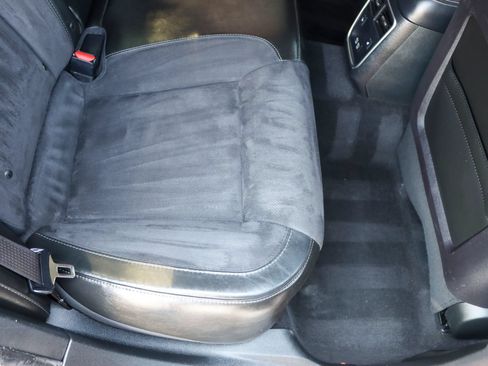 Used 2020 Dodge Charger Scat Pack w/ Dynamics Package RWD image 19