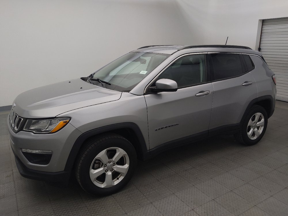 Used 2018 Jeep Compass Latitude AWD/4WD image 2