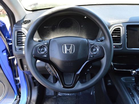 Used 2021 Honda HR-V EX image 11