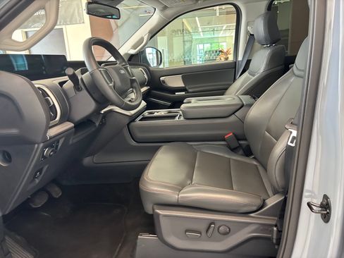 Certified 2025 Ford Expedition Max Active AWD/4WD image 12