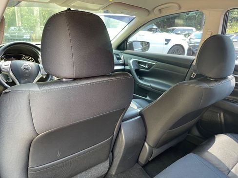 Used 2017 Nissan Altima 2.5 SR w/ Midnight Edition Package FWD image 34