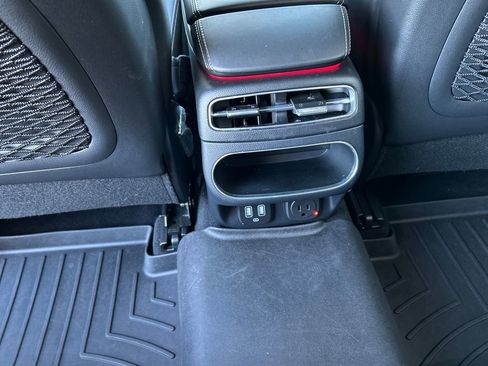 Used 2024 Genesis GV70 2.5T w/ Advanced Package image 27