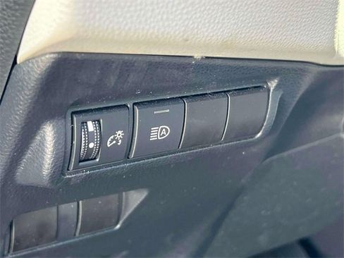 Certified 2024 Toyota Corolla Cross LE image 21