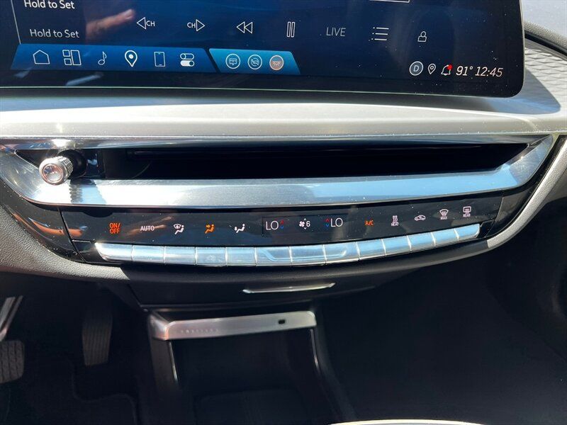 Used 2024 Cadillac Lyriq Sport AWD/4WD image 39