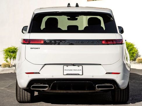 Used 2024 Land Rover Range Rover Sport Dynamic SE image 8