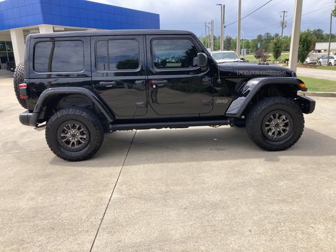 Used 2023 Jeep Wrangler Unlimited Rubicon 392 AWD/4WD image 4