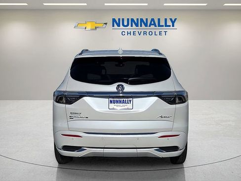 Used 2023 Buick Enclave Avenir w/ Avenir Technology Package image 4