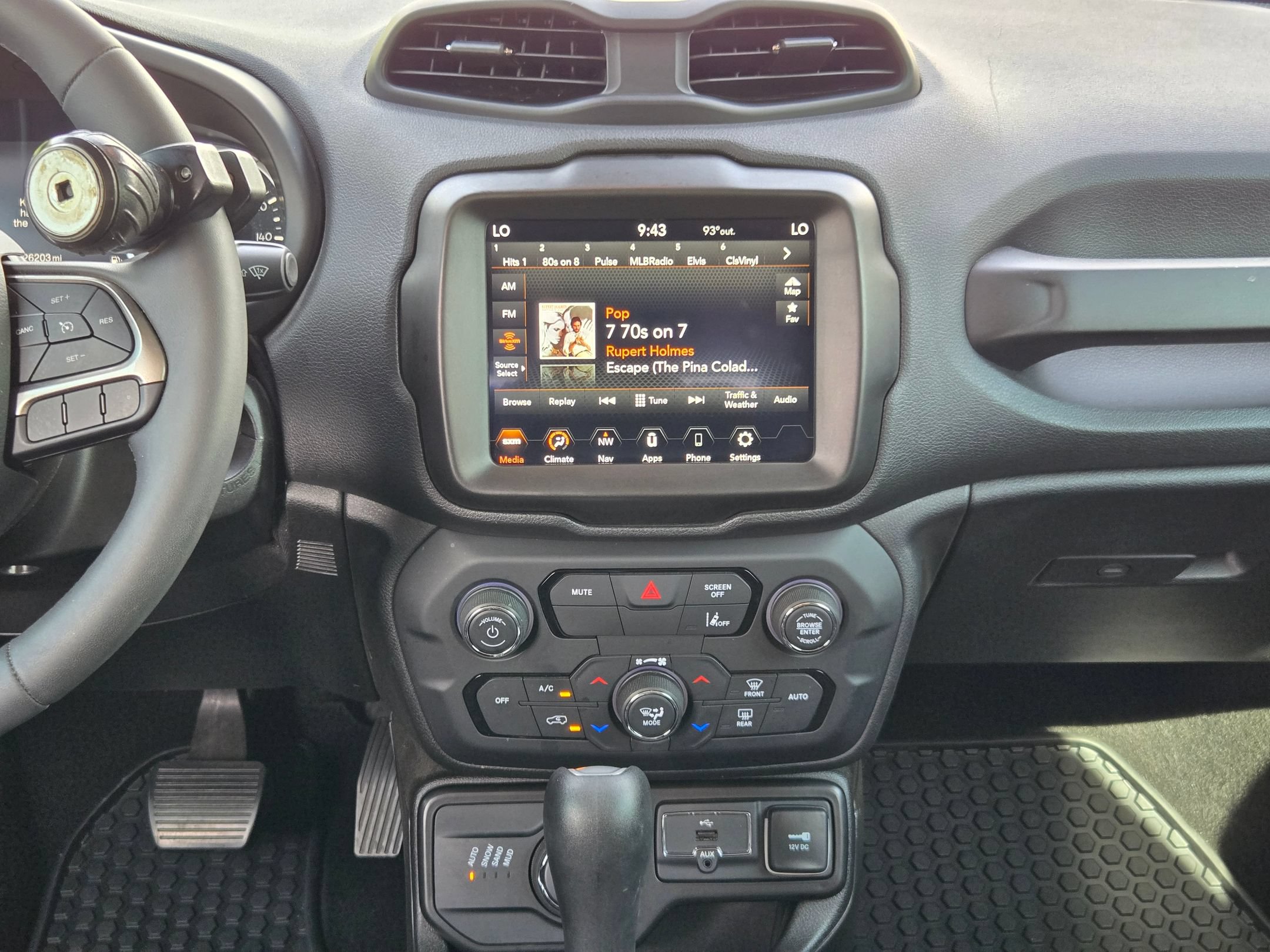 Used 2022 Jeep Renegade Latitude AWD/4WD image 16
