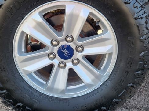 Used 2019 Ford F150 XLT w/ Equipment Group 301A Mid AWD/4WD image 12