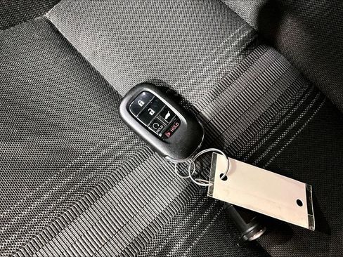 Used 2023 Honda Civic Sport image 11