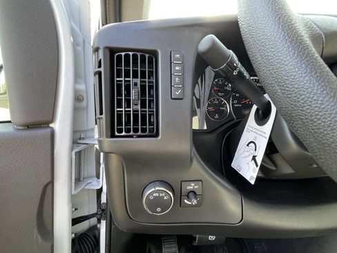 New 2025 Chevrolet Express 3500 w/ Driver Convenience Package image 28