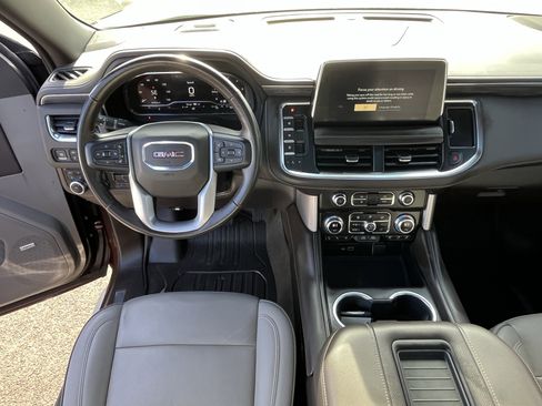 Used 2022 GMC Yukon SLT w/ SLT Luxury Package image 11