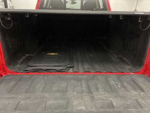 Used 2017 Chevrolet Colorado Z71 AWD/4WD image 18