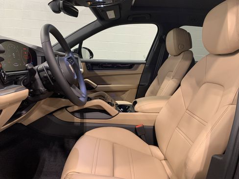 New 2026 Porsche Cayenne image 15
