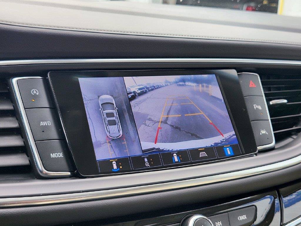 Used 2024 Buick Enclave Avenir w/ Avenir Technology Package AWD/4WD image 21