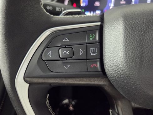 New 2026 Jeep Grand Cherokee Limited w/ Limited Altitude Package AWD/4WD image 15