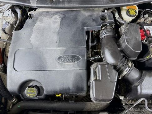 Used 2017 Ford Explorer XLT w/ Equipment Group 202A FWD image 43