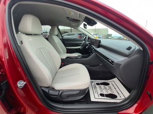 Used 2025 Hyundai Sonata SEL AWD/4WD image 15