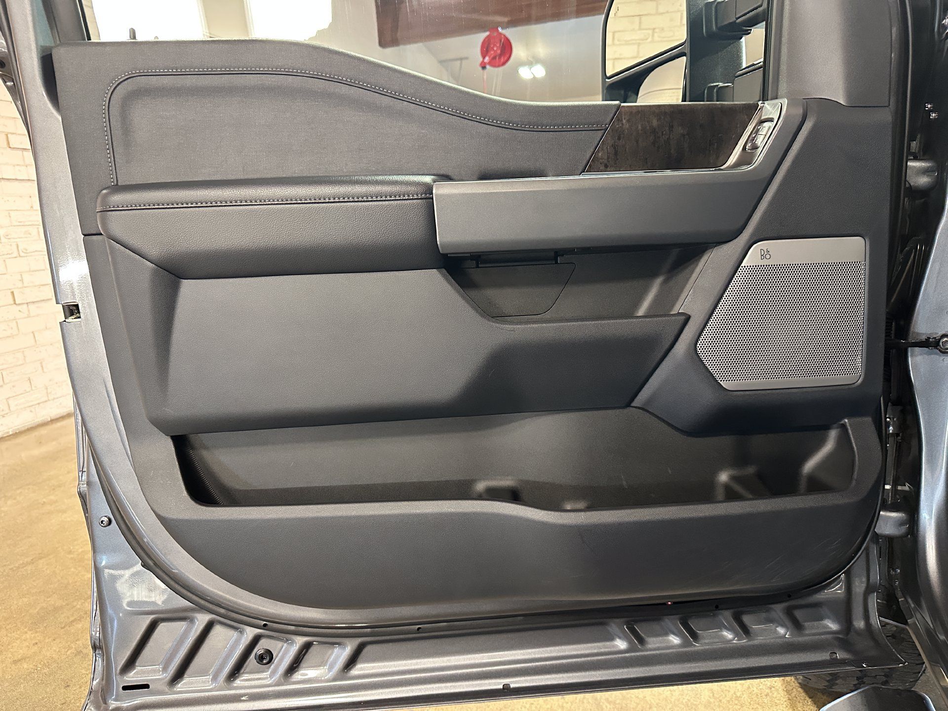 Used 2024 Ford F350 Lariat AWD/4WD image 19