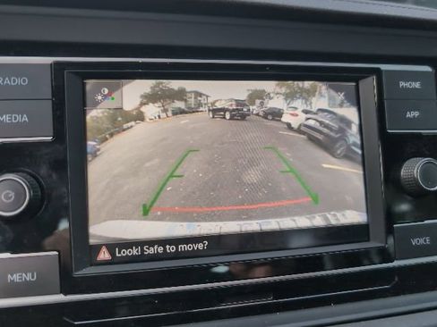 Used 2022 Volkswagen Jetta Sport image 17