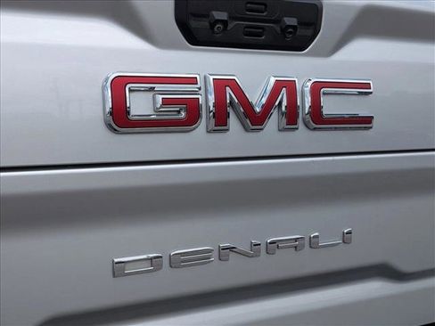 Used 2021 GMC Sierra 2500 Denali w/ Denali Ultimate Package AWD/4WD image 7
