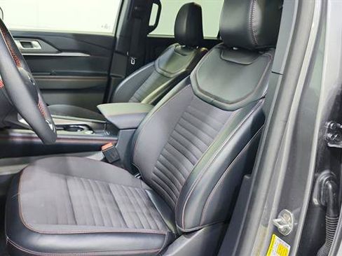 Used 2025 Ford Explorer ST-Line AWD/4WD image 11