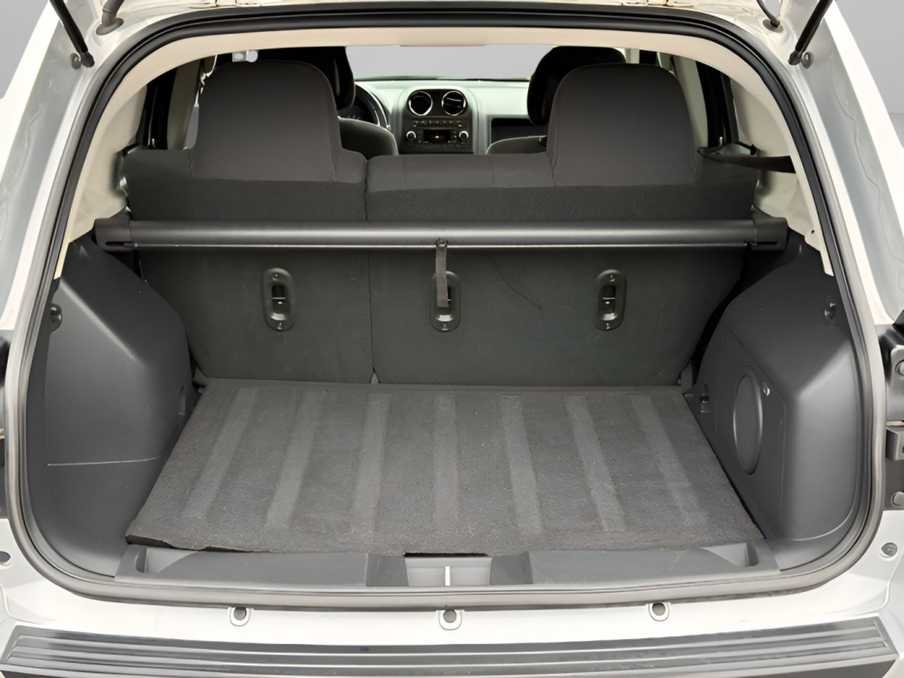 Used 2012 Jeep Compass Latitude w/ Sun/Sound Group FWD image 9