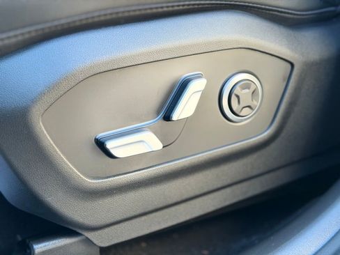 Used 2025 Hyundai Santa Fe Limited image 16